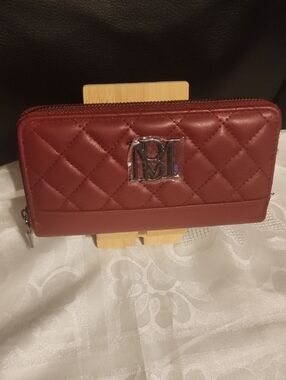 Badgley Mischka Quilted Burgundy Zip-Around Wallet NWOT
